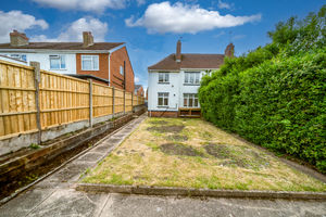 REAR GARDEN- click for photo gallery